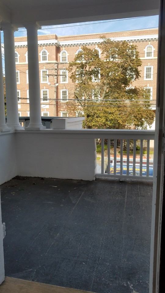 652 George Street - Photo 6 of 15