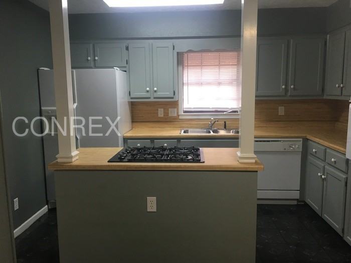 3824 Elm Ave - Photo 3 of 8