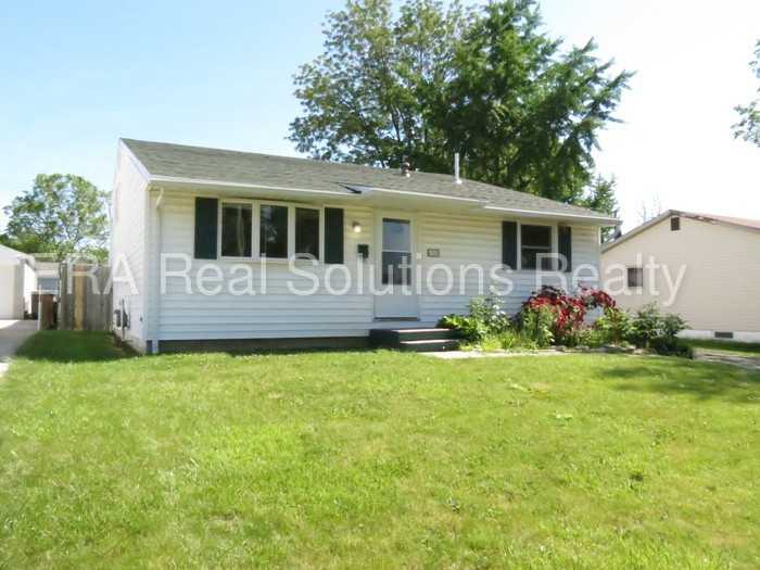 1022 Wedgewood Dr - Photo 2 of 21