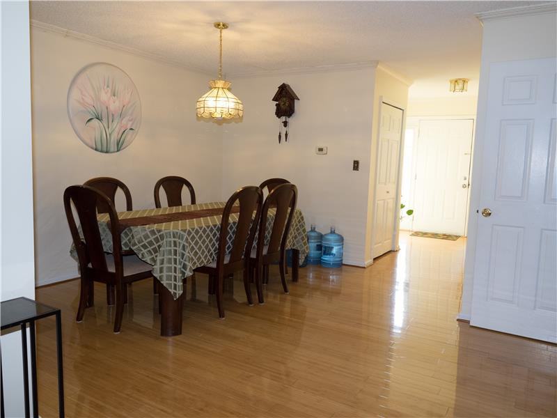 22 Topaz Dr - Photo 2 of 14