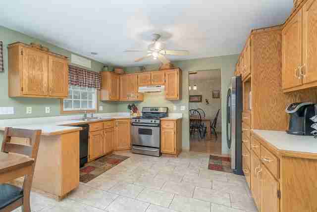 1255 S Laura Ln - Photo 3 of 23