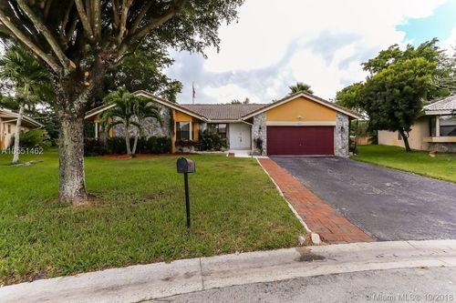 4663 NW 66th Terrace - Photo 2 of 8
