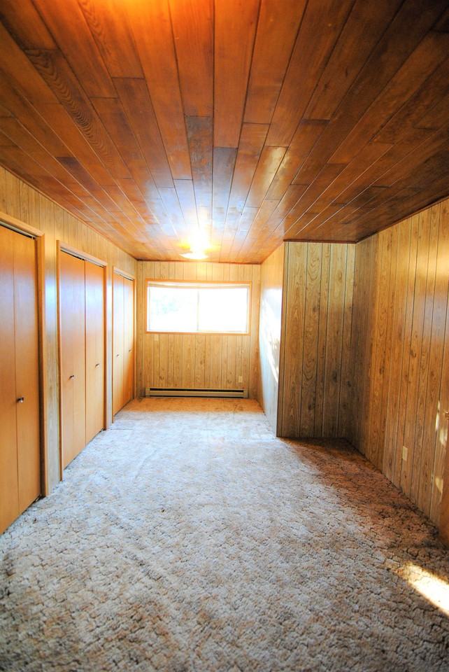 107 Riverfront Dr - Photo 3 of 37