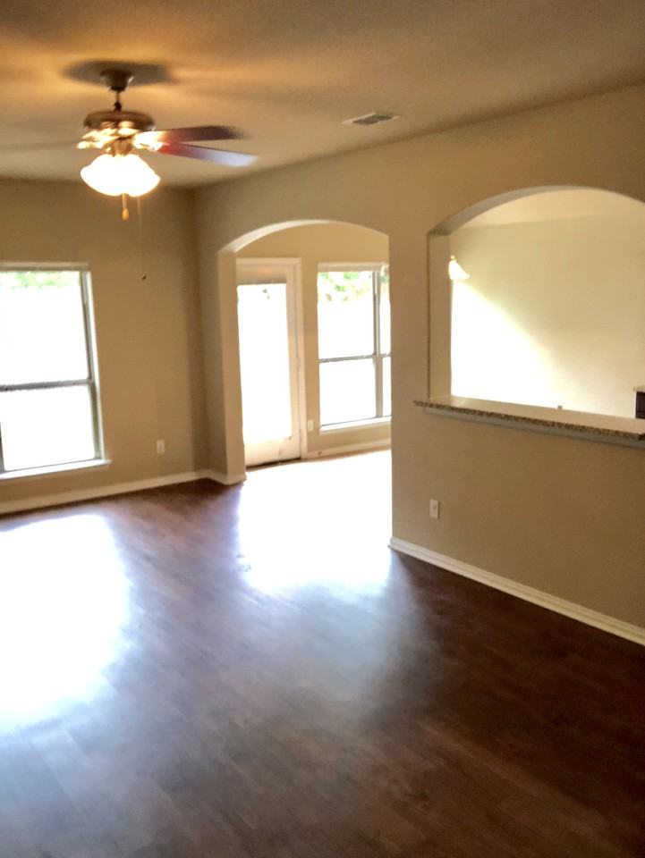 3145 Royal Crest Dr - Photo 2 of 16