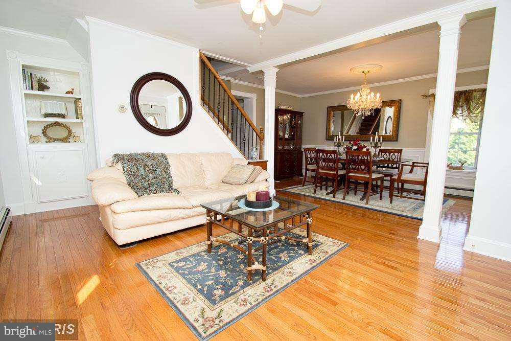 21280 Mt Lena Rd - Photo 3 of 16