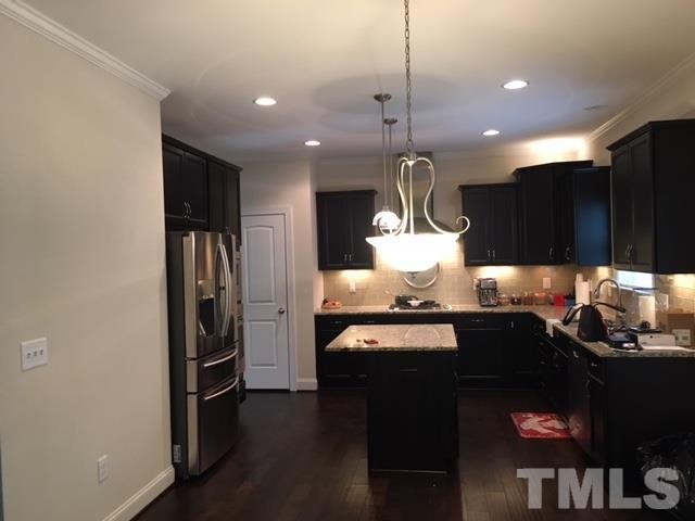 238 Ainsley Ct - Photo 3 of 17