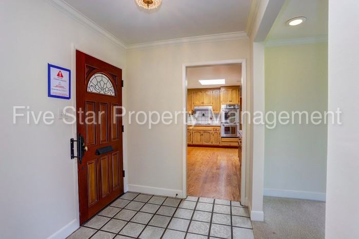 1726 Quesada Way - Photo 3 of 23