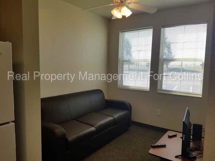2075 Venture Dr - Photo 3 of 5