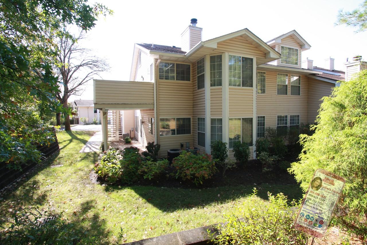 63 Fieldstone Road, Bedminster Township, NJ 07921 2 Bedroom Condo for