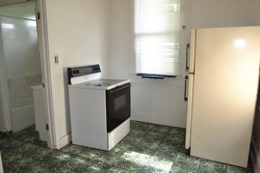 714 Maple St - Photo 2 of 12