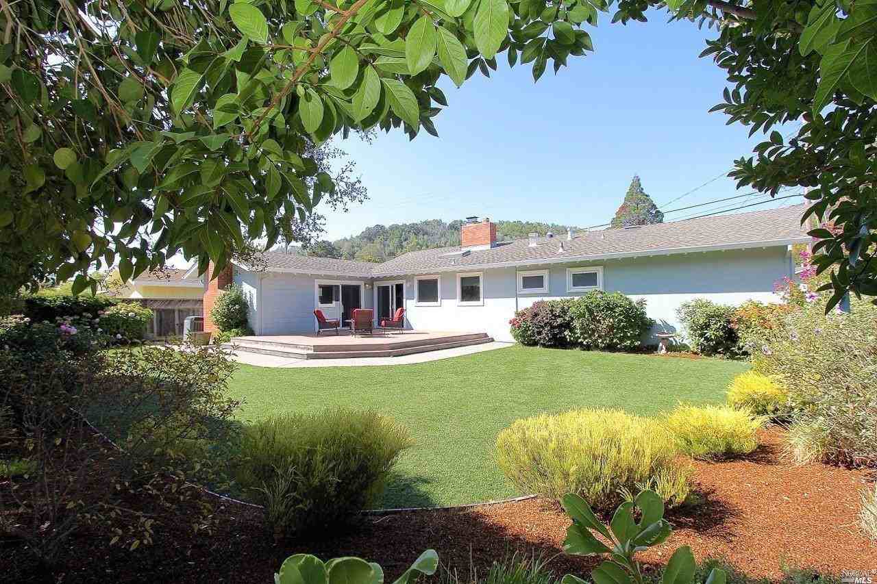 162 Knight Dr - Photo 2 of 17