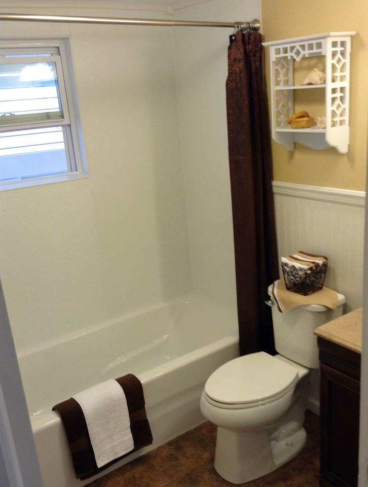 408 Vickroy Avenue - Photo 3 of 8