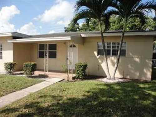 5181 SW 19th St - Photo 2 of 8
