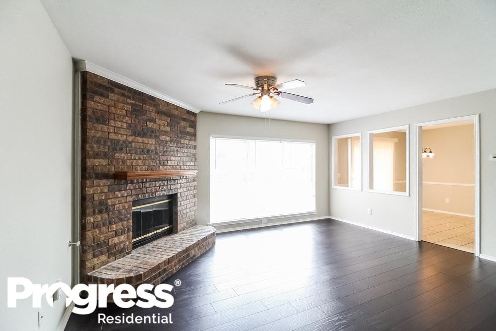 1340 E Miller Dr - Photo 2 of 18