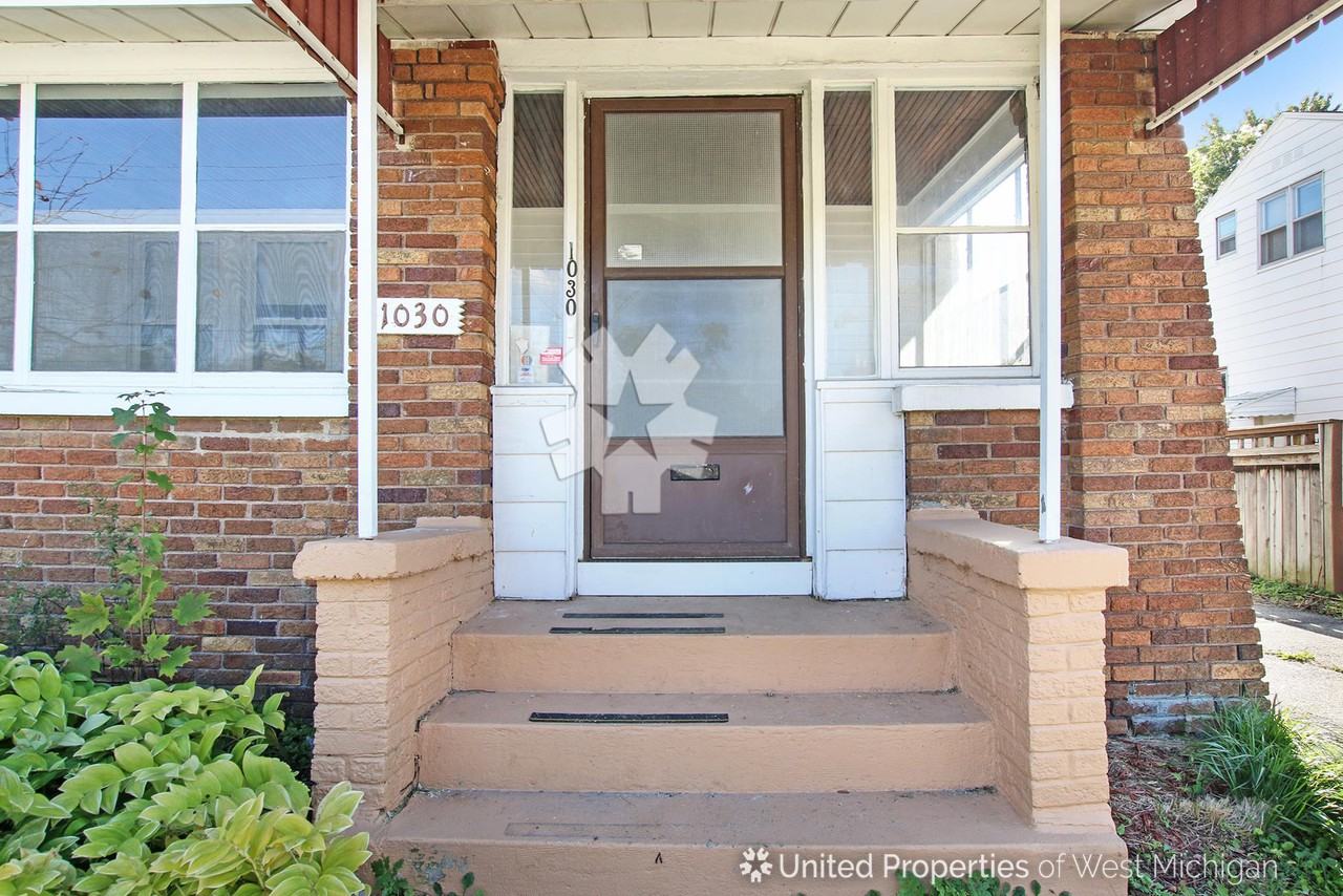 1030 Leonard St NE - Photo 2 of 29