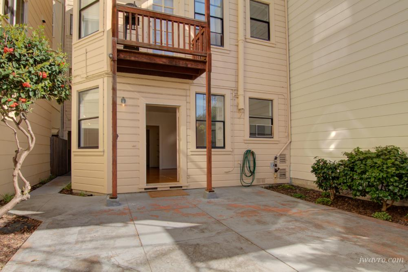 3445 Divisadero St - Photo 3 of 16