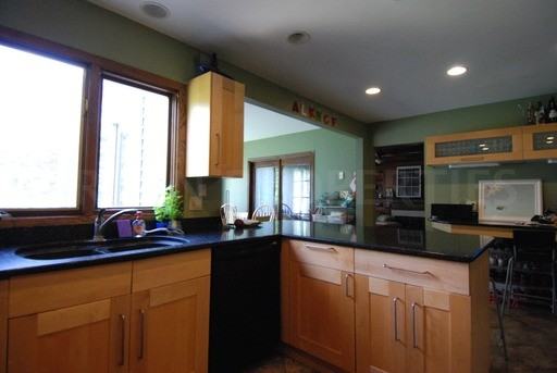 3424 Clark St - Photo 3 of 19