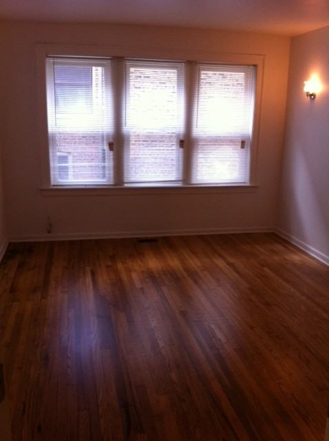 7948 S Hermitage Ave - Photo 2 of 6