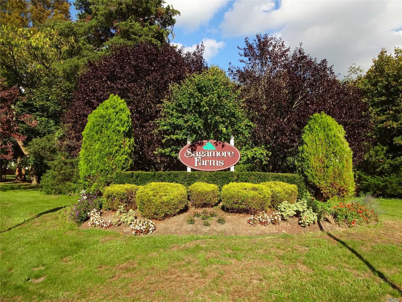 76 Meadow Ct - Photo 3 of 15