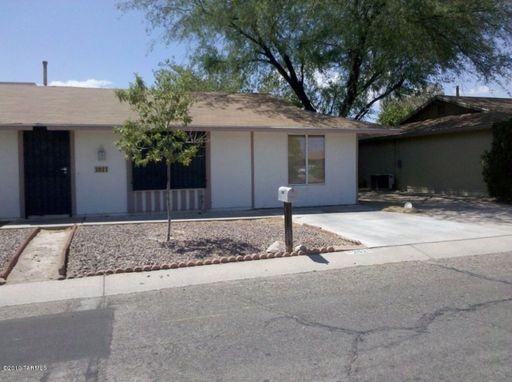 2621 W Vereda De Los Arboles - Photo 2 of 16