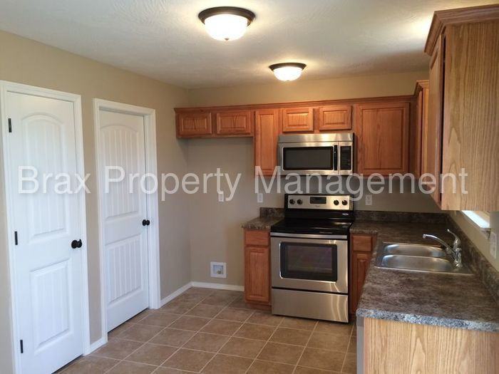 501 Bradford Pear - Photo 3 of 10