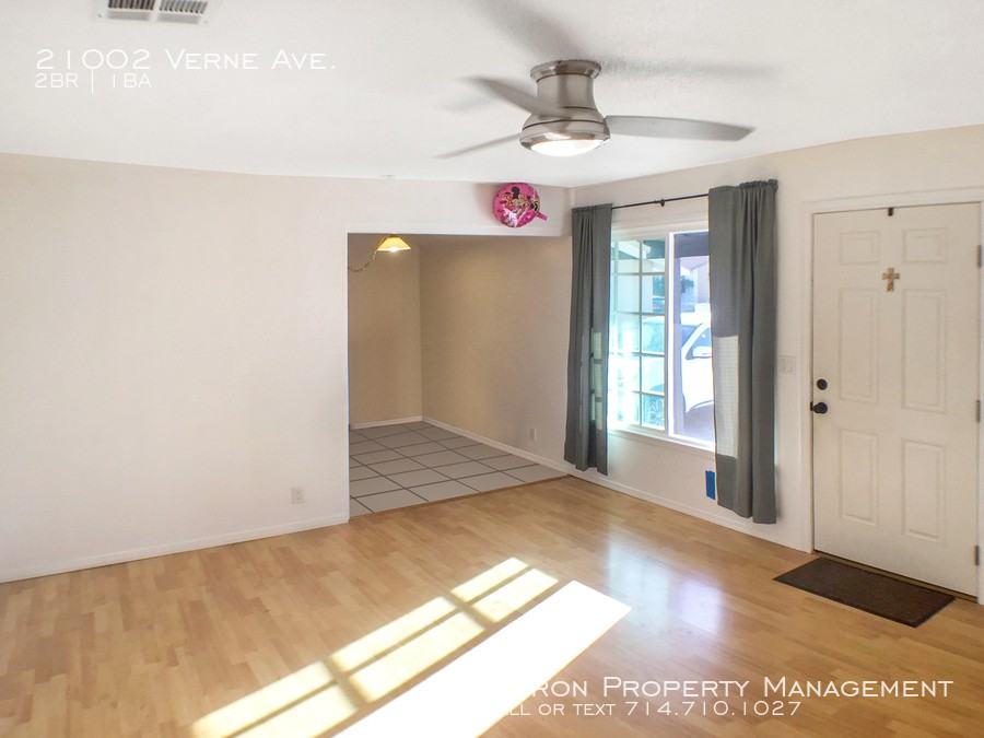 21002 Verne Ave - Photo 3 of 10