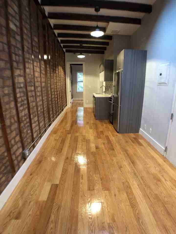 31 Montrose Avenue #ah