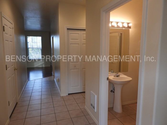 1311 SW Edgefield Meadows Ct - Photo 3 of 48