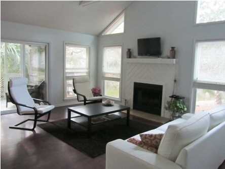 19 Lake Village Ln - Photo 2 of 10