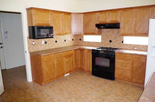 3807 Alamogordo Dr NW - Photo 3 of 9