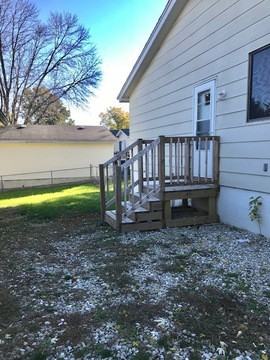 305 Valley View Dr - Photo 3 of 16