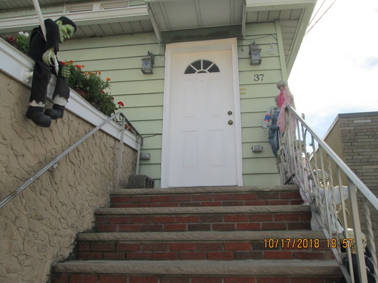 37 Leuning St #2 - Photo 2 of 10