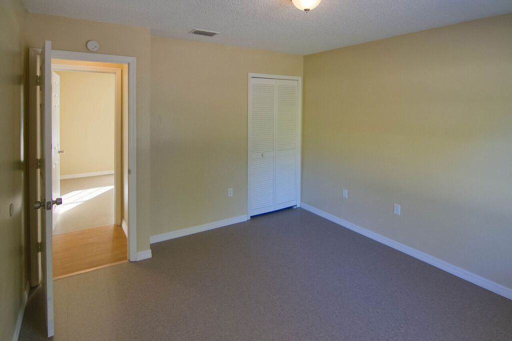 2280 Fox Chapel Ct - Photo 2 of 6