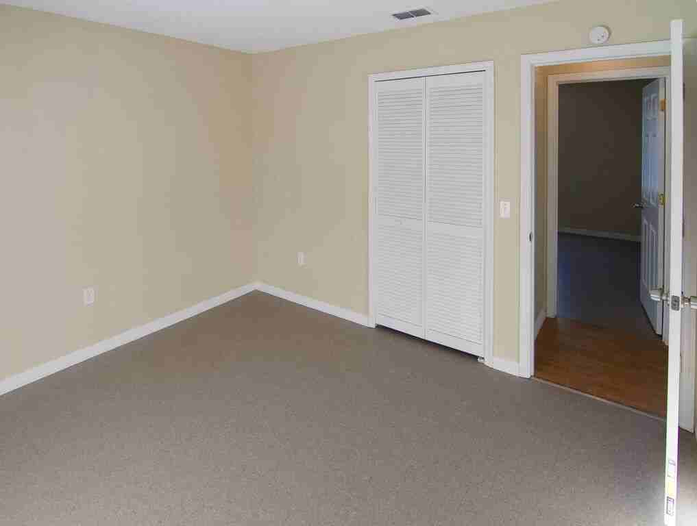 2280 Fox Chapel Ct - Photo 3 of 6