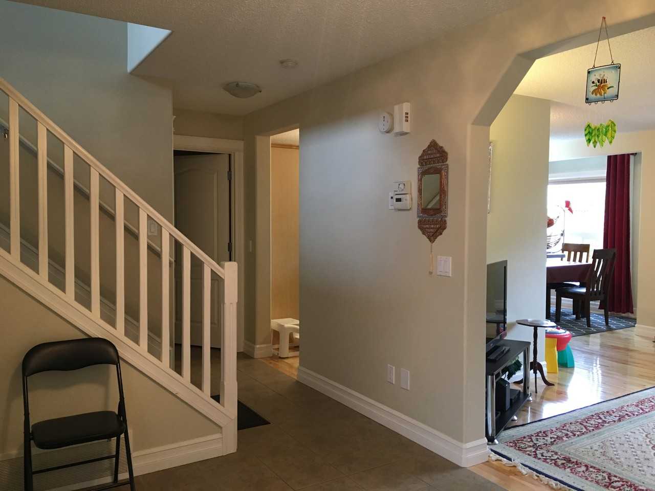 1320 117 St SW - Photo 3 of 10