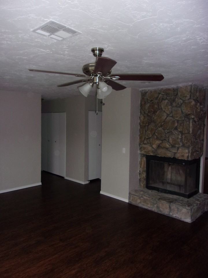 815 NW 114th St - Photo 3 of 12