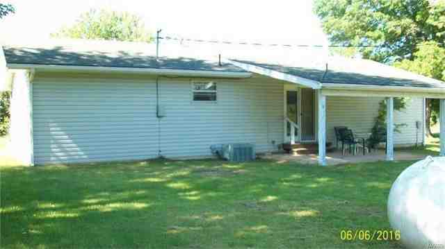 108 Kelly St - Photo 2 of 2