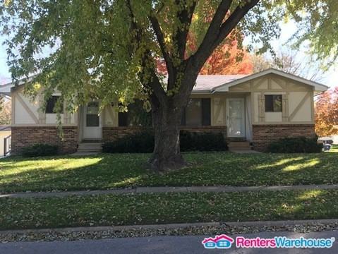 303 Valley View Dr - Photo 3 of 10
