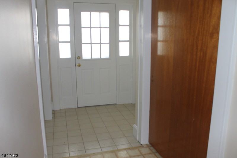 1190 Sussex Turnpike - Photo 2 of 11