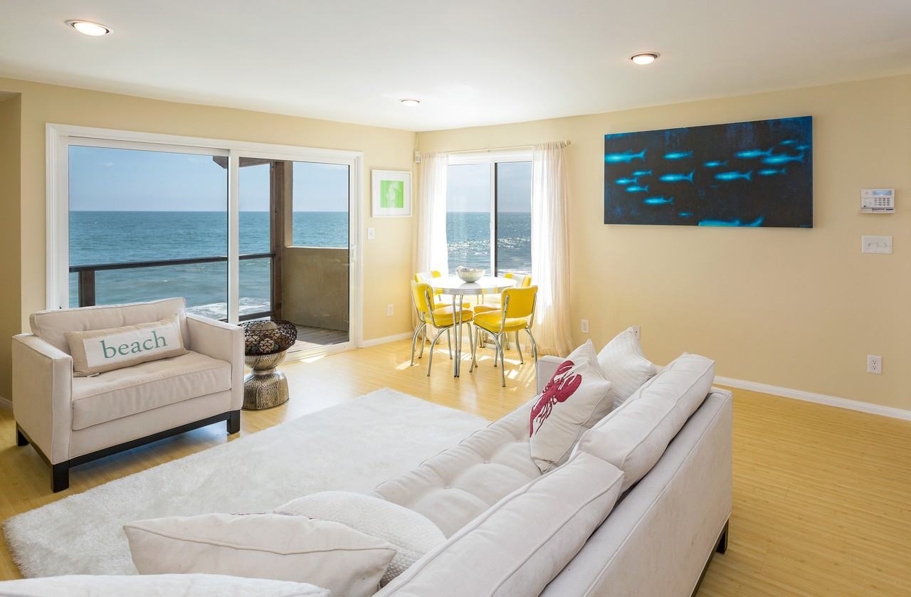 20466 Pacific Coast Hwy - Photo 2 of 11