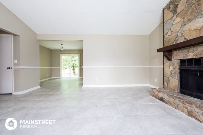 5722 Phillips Dr - Photo 2 of 15