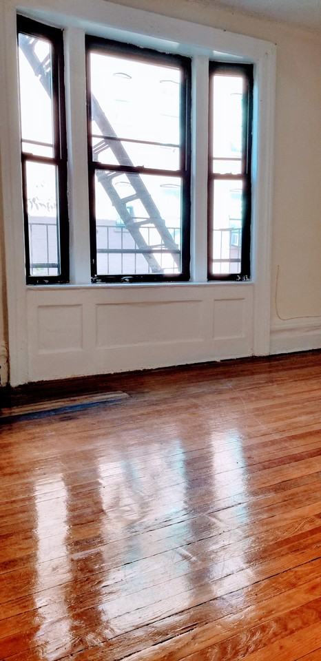 Arden St & Nagle Ave #3c