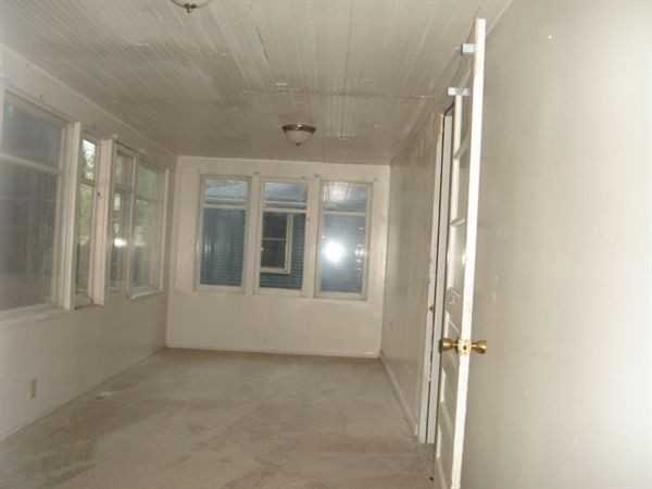 108 S Mill St - Photo 2 of 15