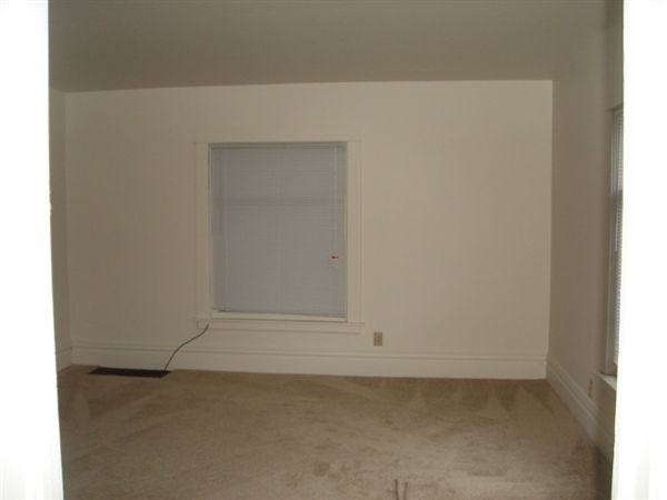 108 S Mill St - Photo 3 of 15