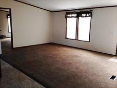 606 Concord Ct - Photo 3 of 5