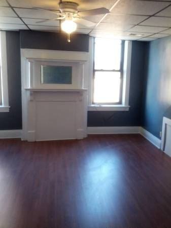 751 Chartiers Ave - Photo 2 of 7