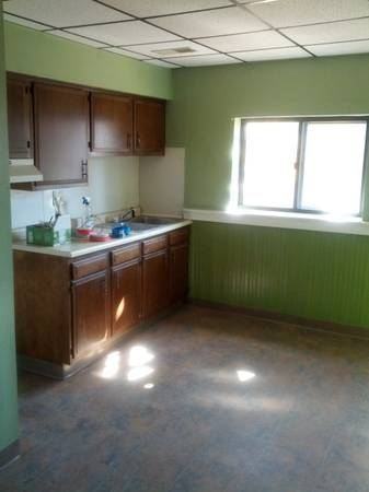 751 Chartiers Ave - Photo 3 of 7