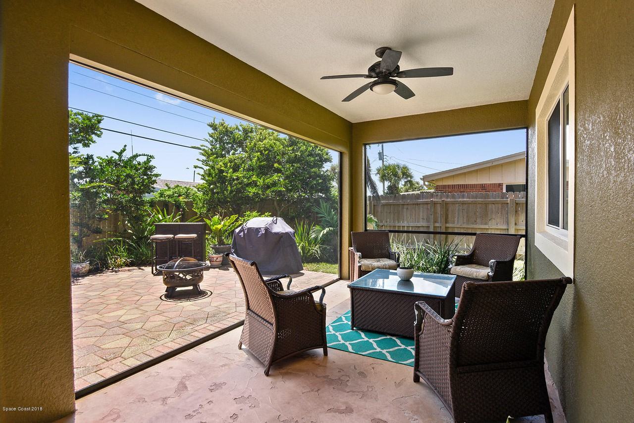 351 Harbor Dr - Photo 3 of 29