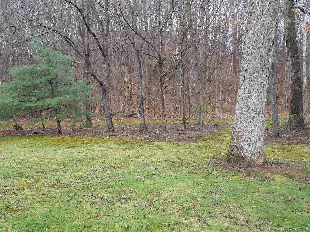 16 Mansfield Dr - Photo 2 of 12