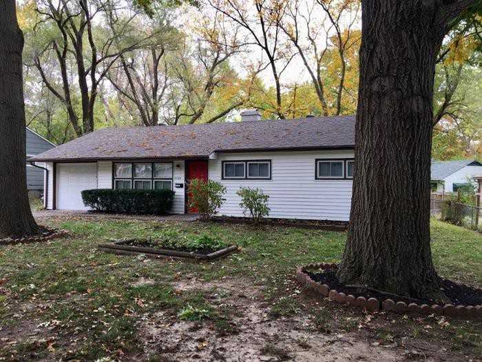 11121 Winchester Ave - Photo 2 of 11